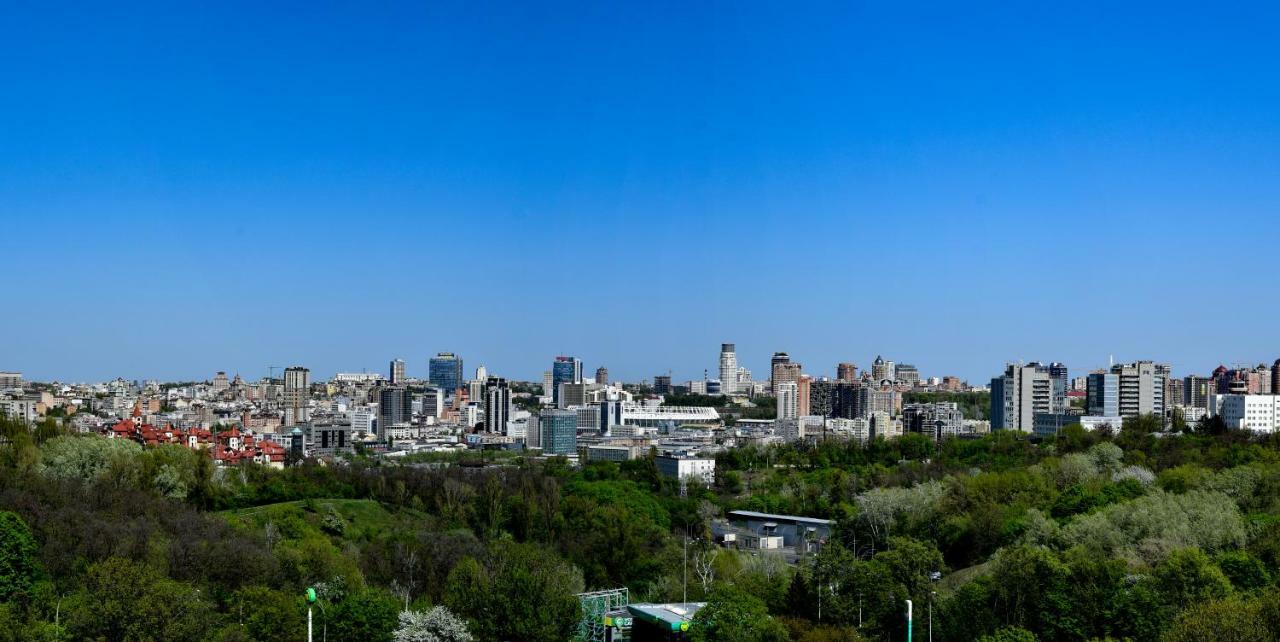 Aparthotel On Klinichna St. Kiev Buitenkant foto